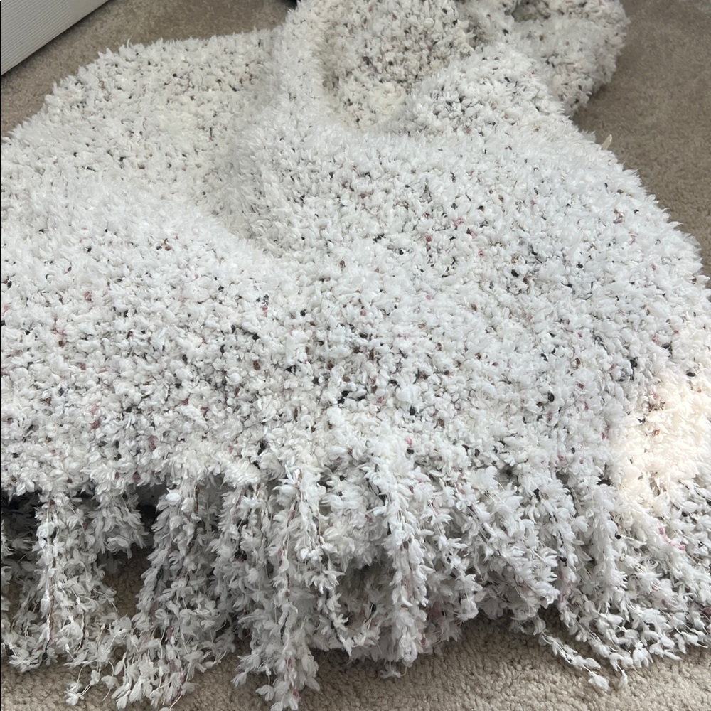 Altar'd State White and Gray Textured Throw Blanket